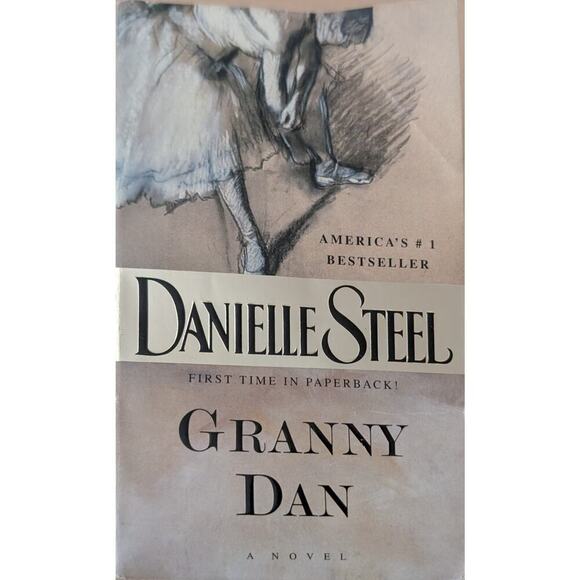 🍀Granny Dan by Danielle Steel - Picture 1 of 2